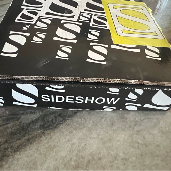 Inside The Studio - The Sideshow Collectibles Studio Book - Figures Art Creators - Picture 3 of 16